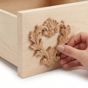 Eck-Ornamente aus Holz zur Verzierung antiker Möbel